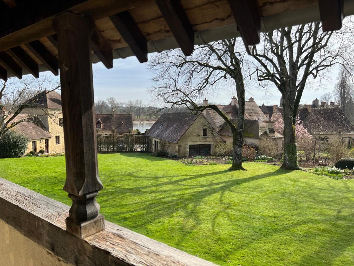 La Maison De La Tour Apremont-sur-Allier Dış mekan fotoğraf